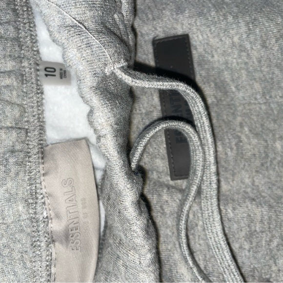 Essentials Fear Of God Kids Dark Oatmeal Sweat Shorts and Shirt - Picture 6 of 6